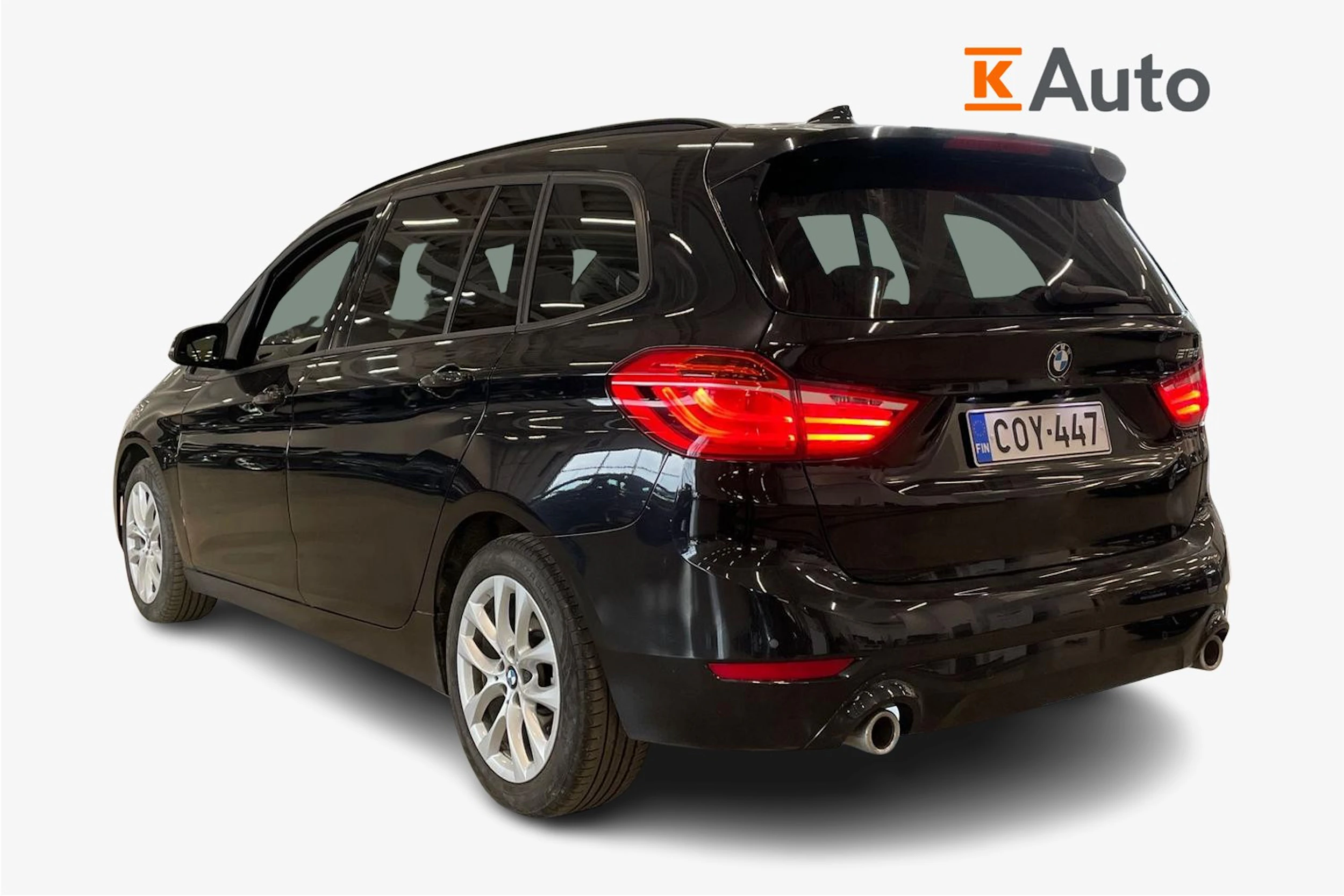 musta BMW 218 2021 kuva 3.