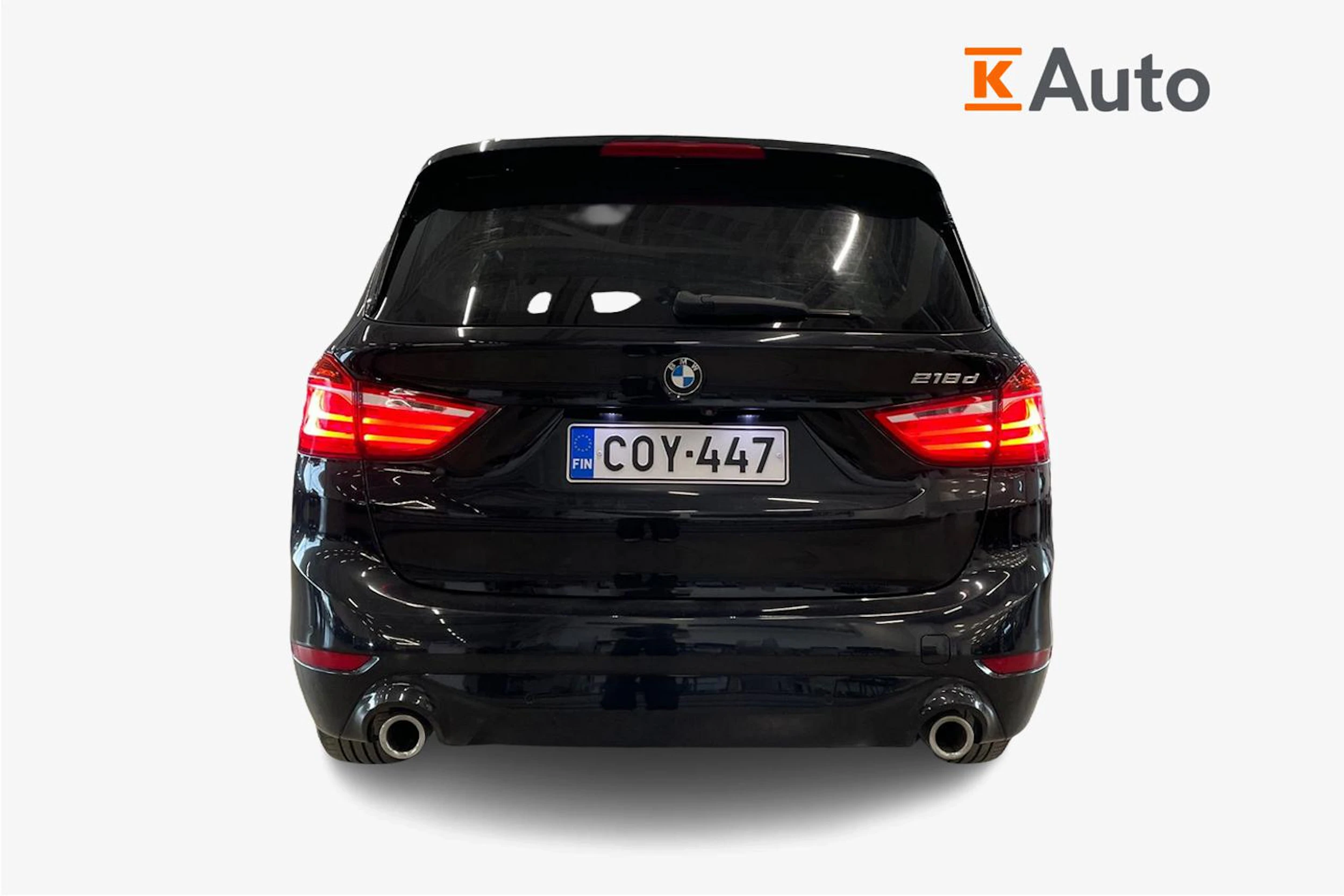 musta BMW 218 2021 kuva 4.