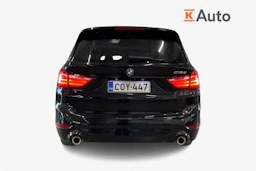 musta BMW 218 2021 kuva 4.