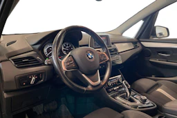 musta BMW 218 2021 kuva 8.