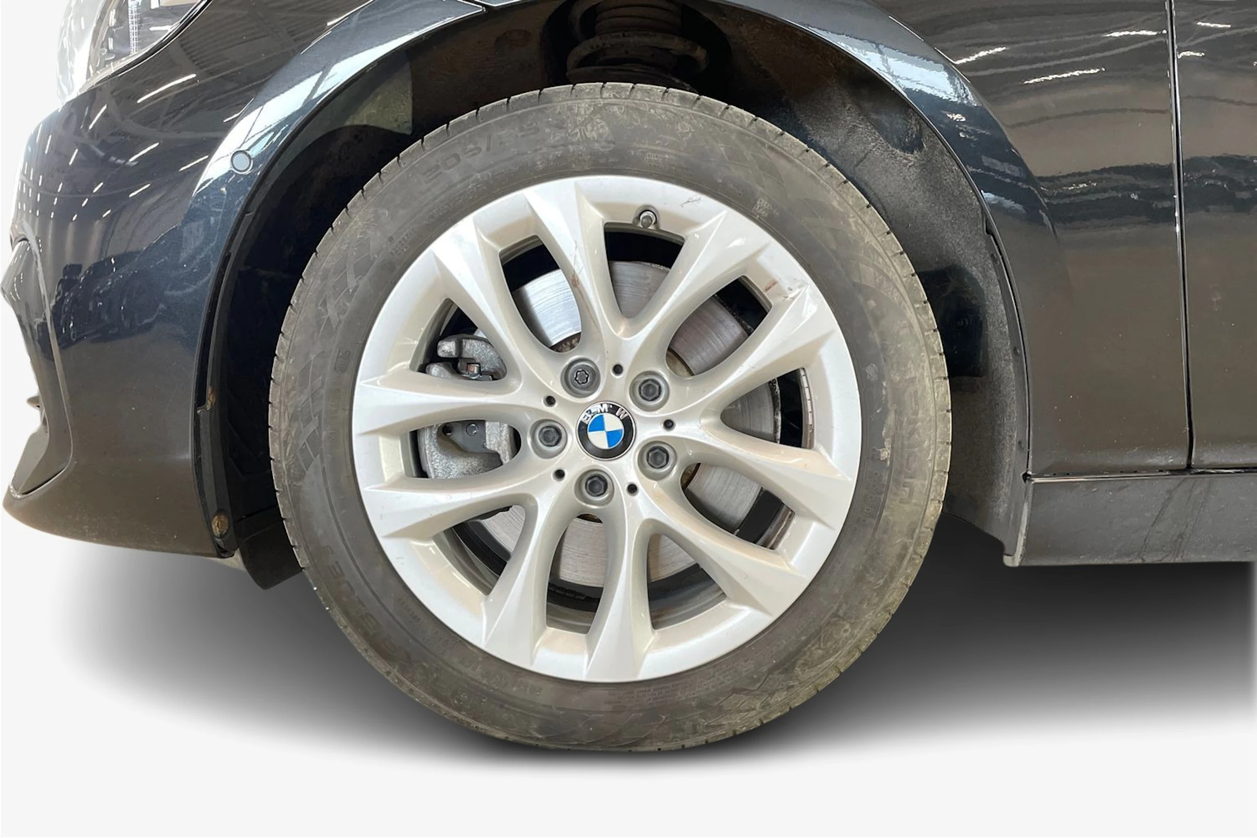 musta BMW 218 2021 kuva 12.