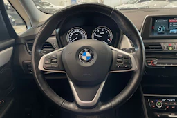 musta BMW 218 2021 kuva 15.