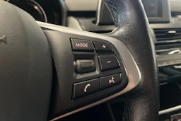 musta BMW 218 2021 kuva 16.