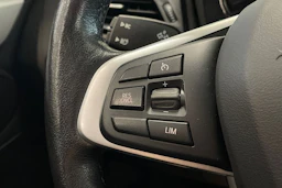 musta BMW 218 2021 kuva 17.