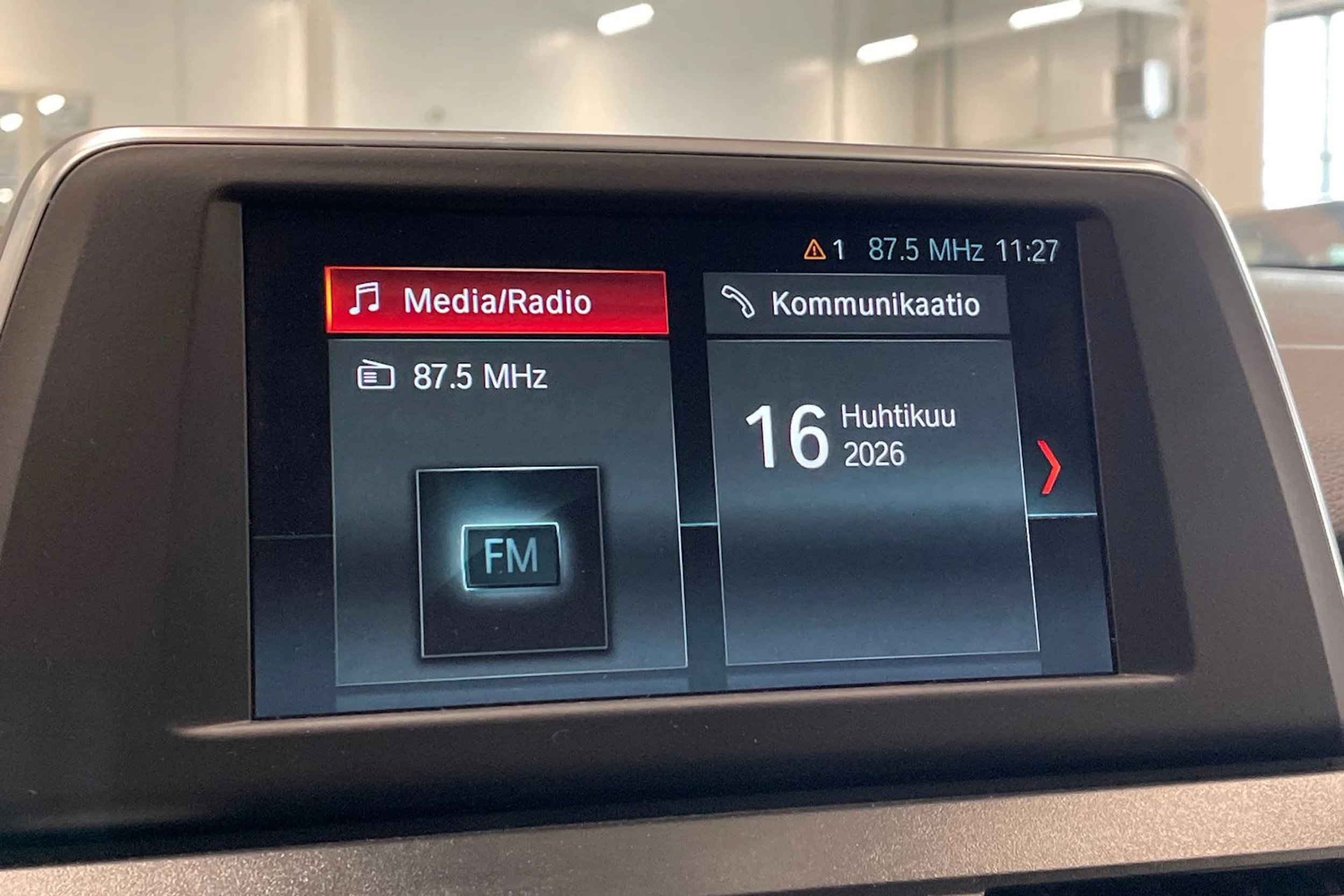 musta BMW 218 2021 kuva 22.