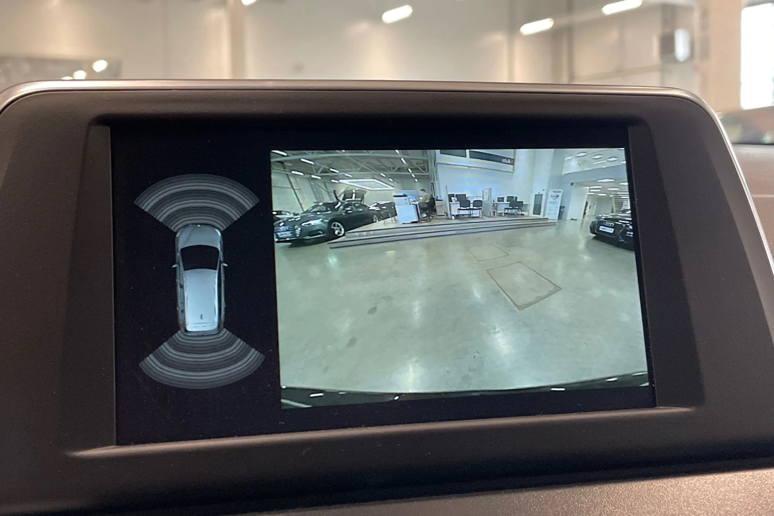 musta BMW 218 2021 kuva 25.