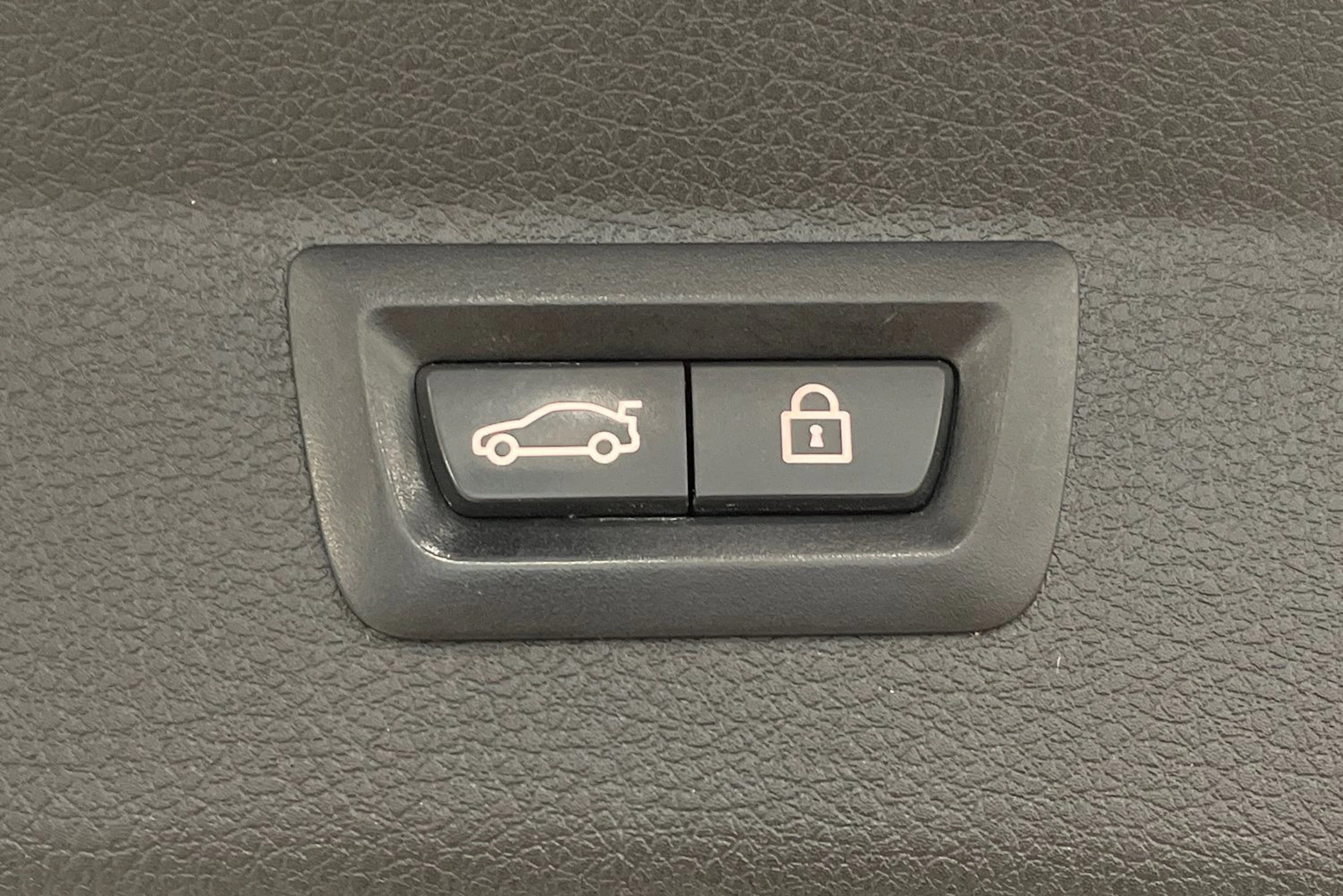 musta BMW 218 2021 kuva 30.