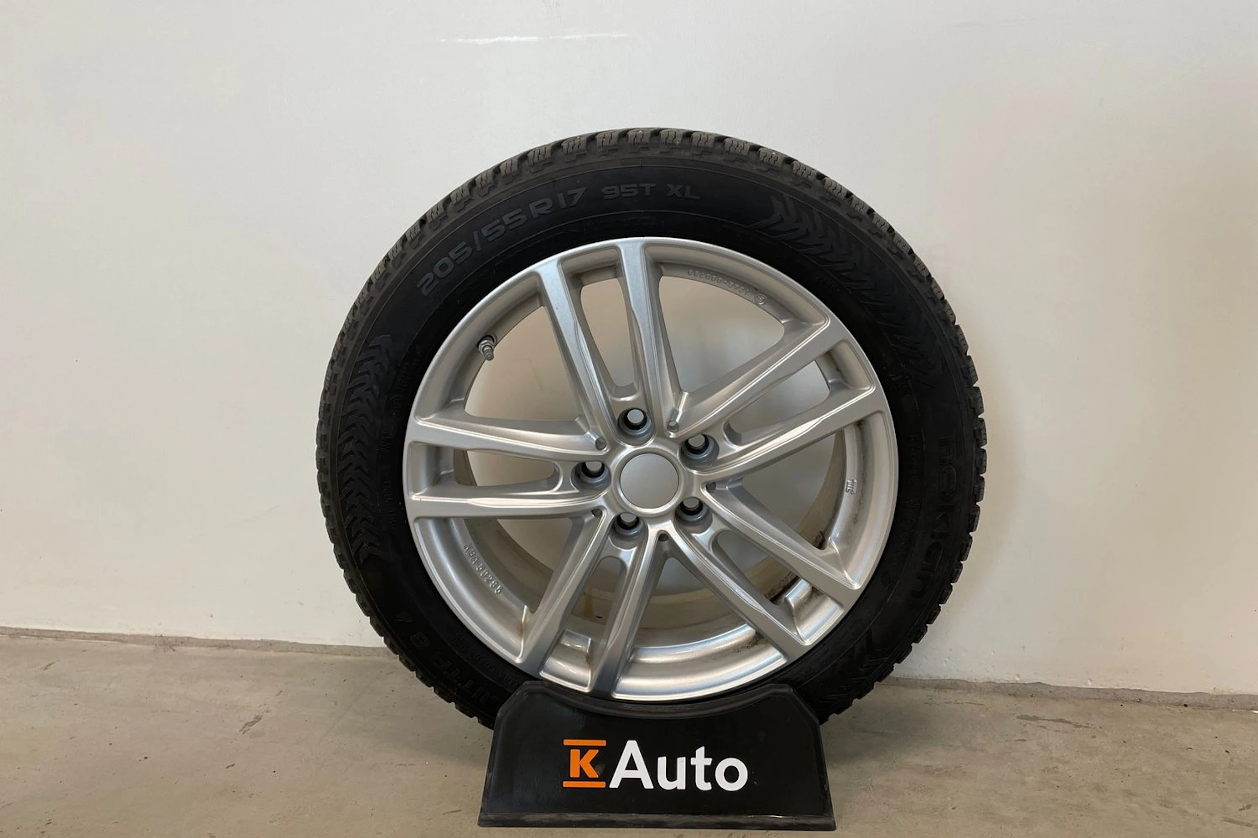 musta BMW 218 2021 kuva 31.