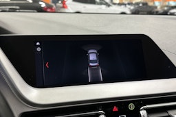 musta BMW 218 2021 kuva 15.