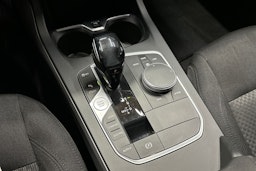 musta BMW 218 2021 kuva 18.