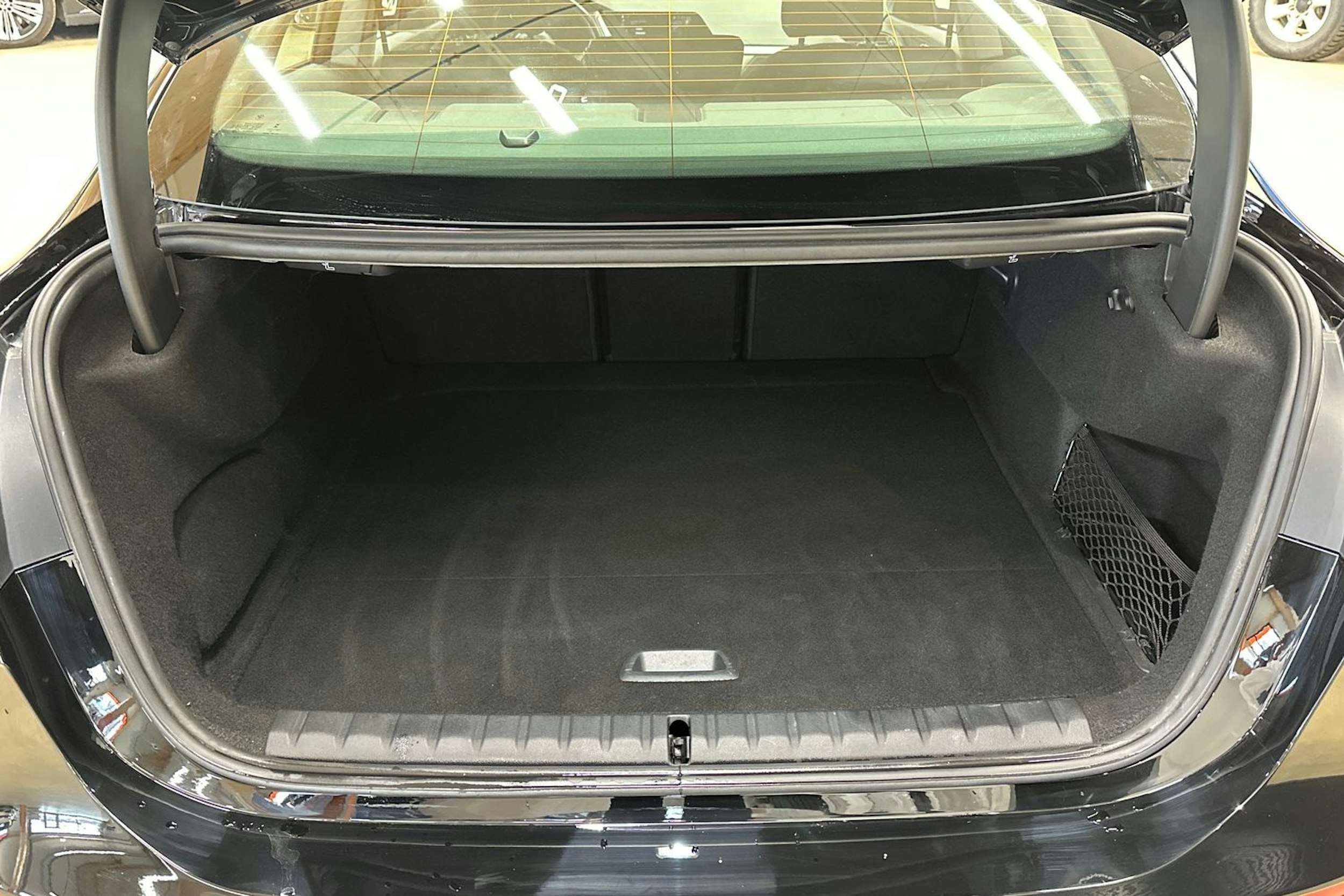 musta BMW 218 2021 kuva 24.