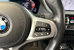 sininen BMW 218 2021 kuva 21.