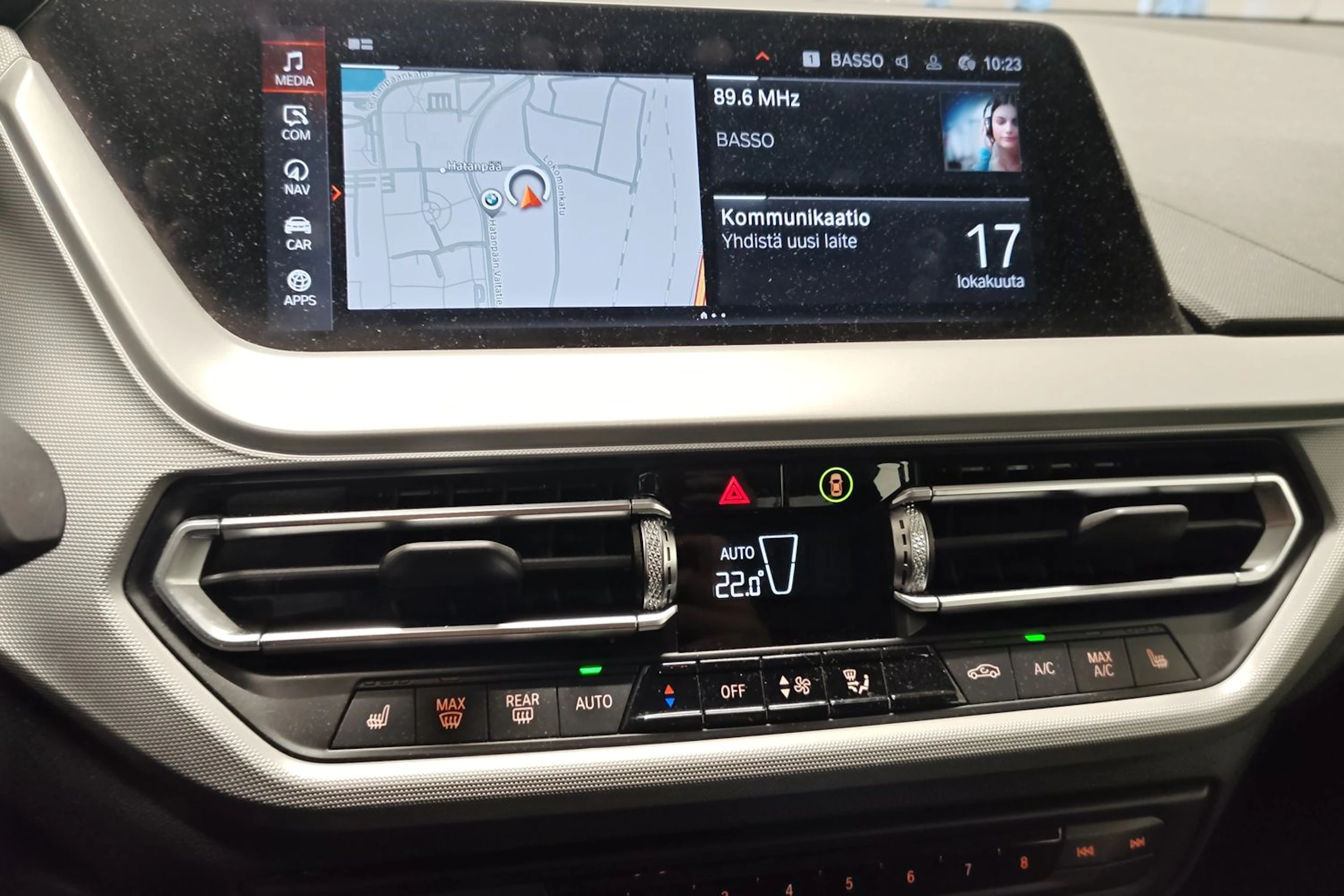 sininen BMW 218 2022 kuva 5.