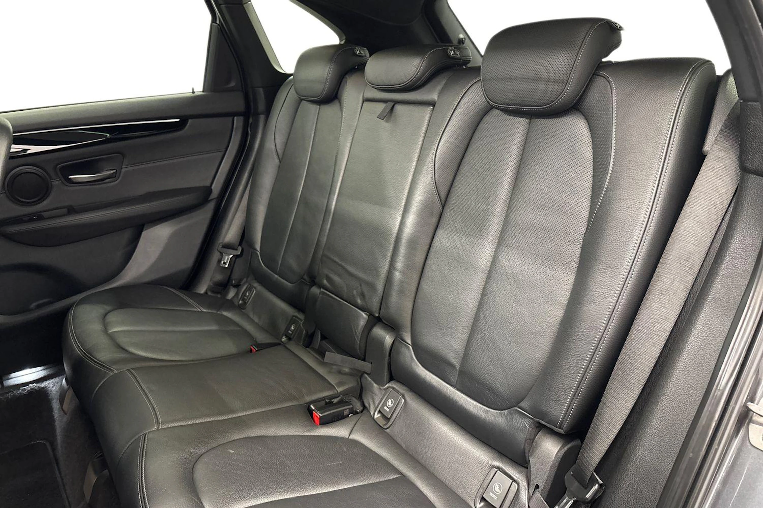 harmaa BMW 220 2014 kuva 8.