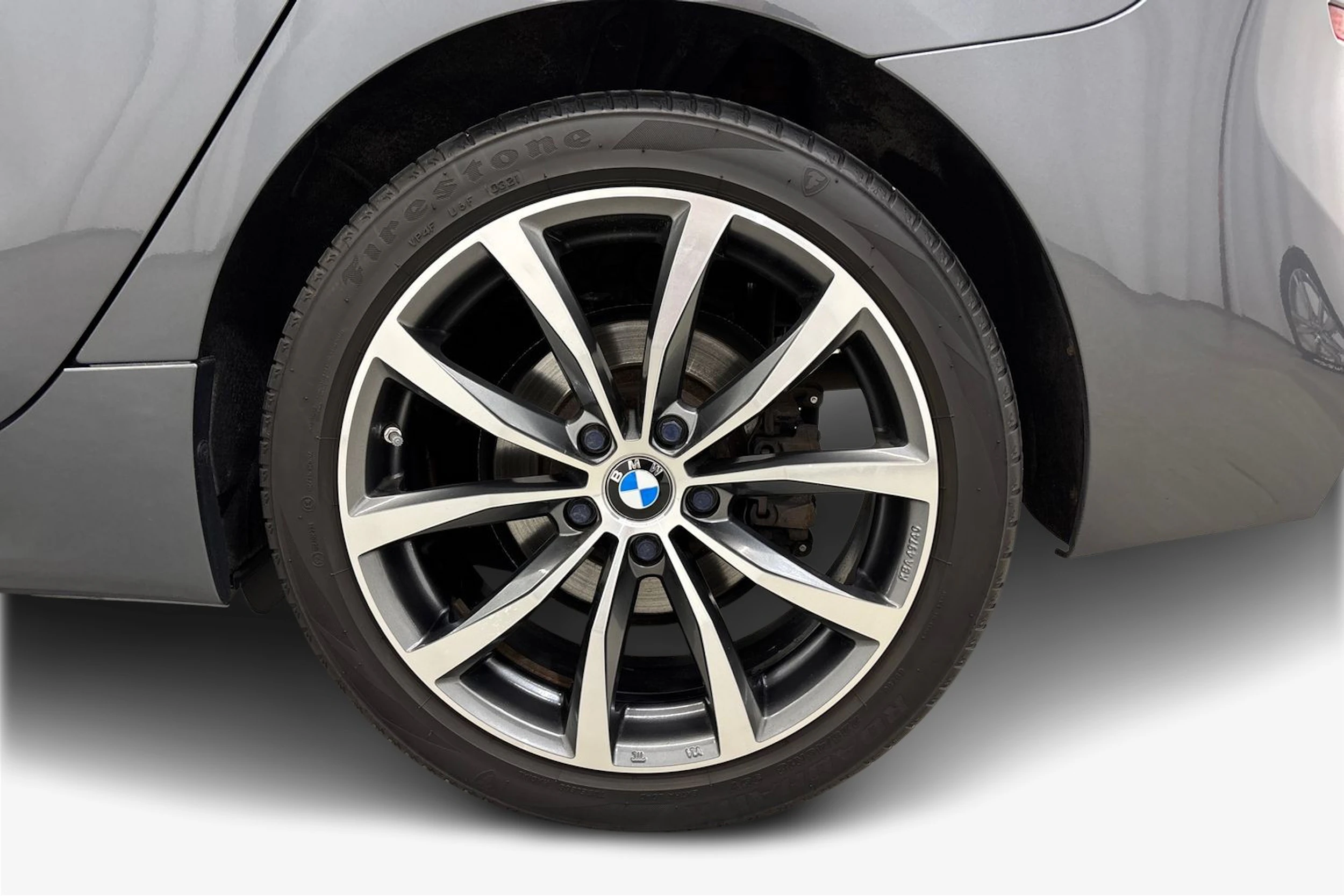 harmaa BMW 220 2014 kuva 9.