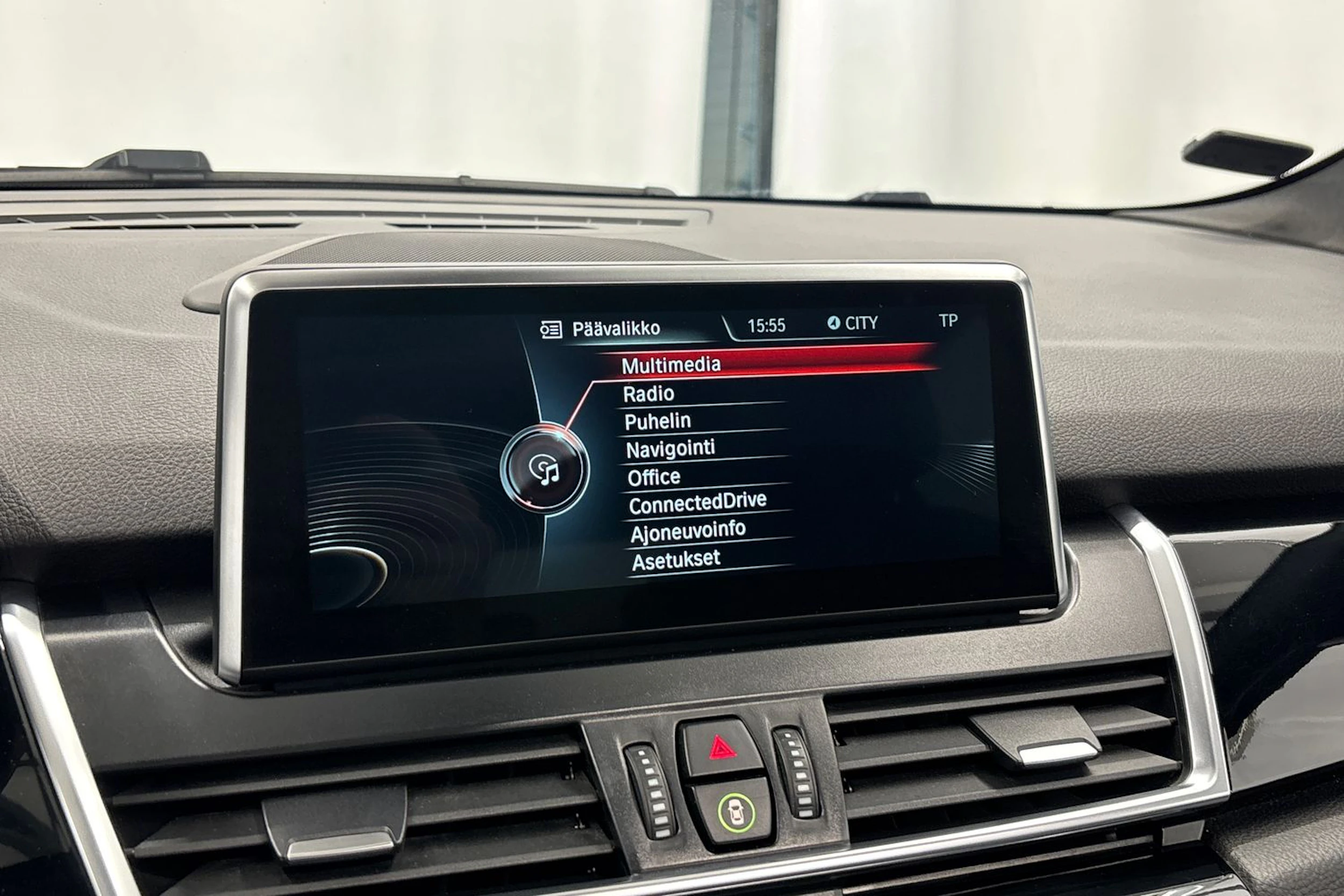 harmaa BMW 220 2014 kuva 16.