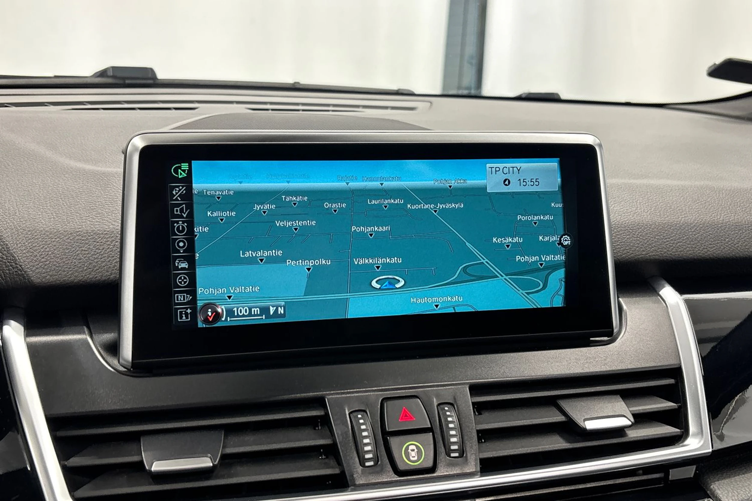 harmaa BMW 220 2014 kuva 17.