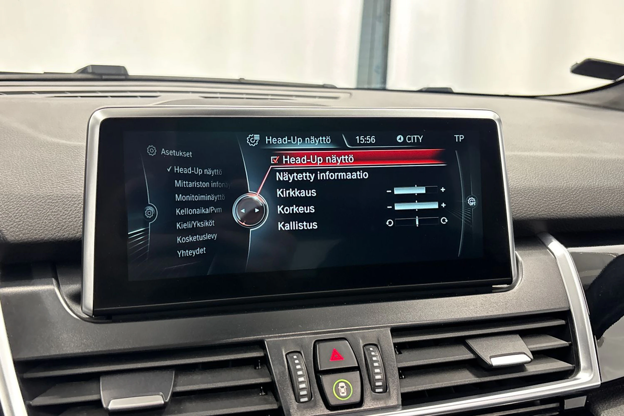 harmaa BMW 220 2014 kuva 19.