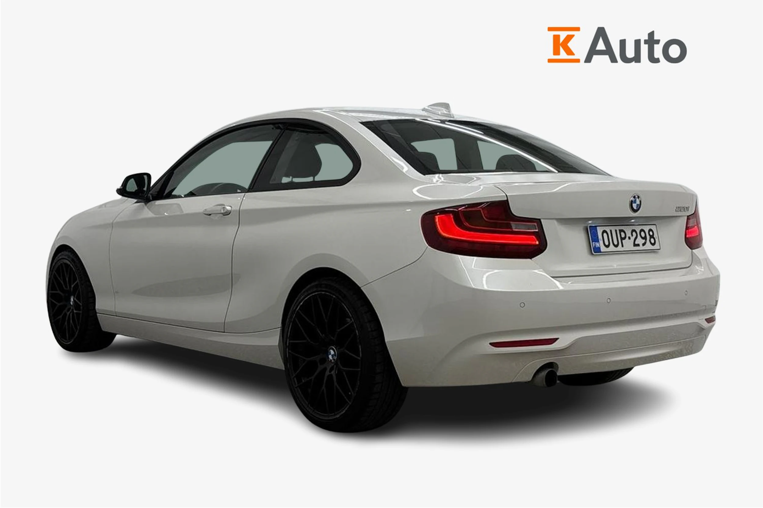 valkoinen BMW 220 2014 kuva 3.