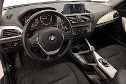 valkoinen BMW 220 2014 kuva 8.