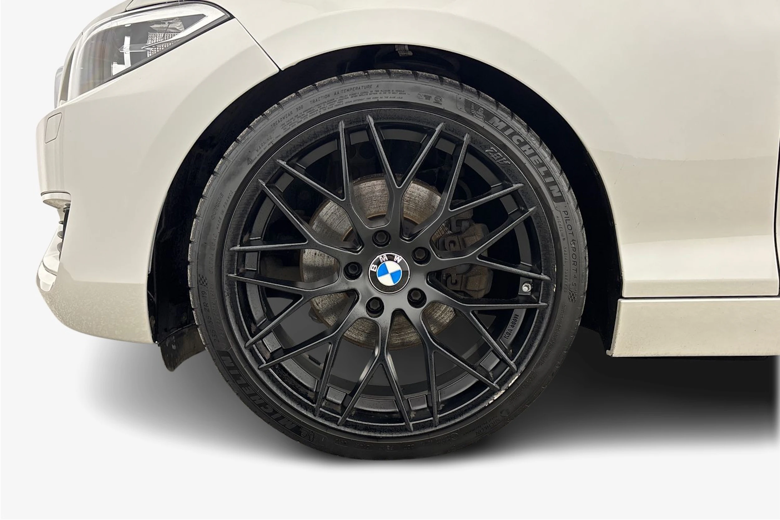valkoinen BMW 220 2014 kuva 12.