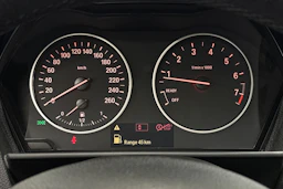 valkoinen BMW 220 2014 kuva 18.