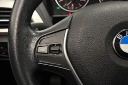 valkoinen BMW 220 2014 kuva 19.
