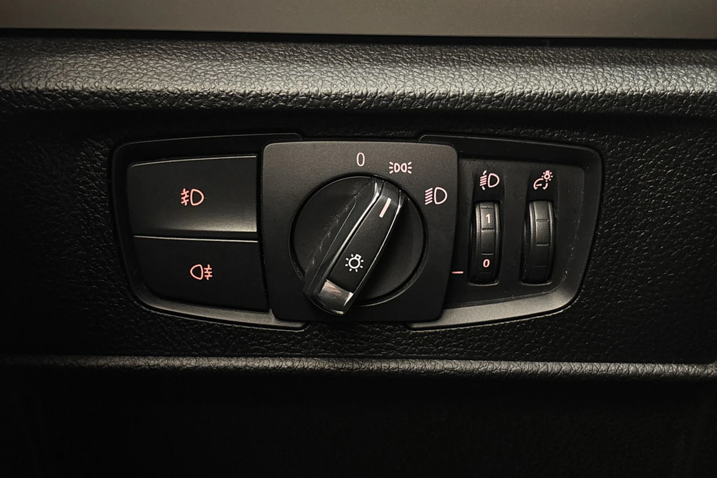 valkoinen BMW 220 2014 kuva 21.
