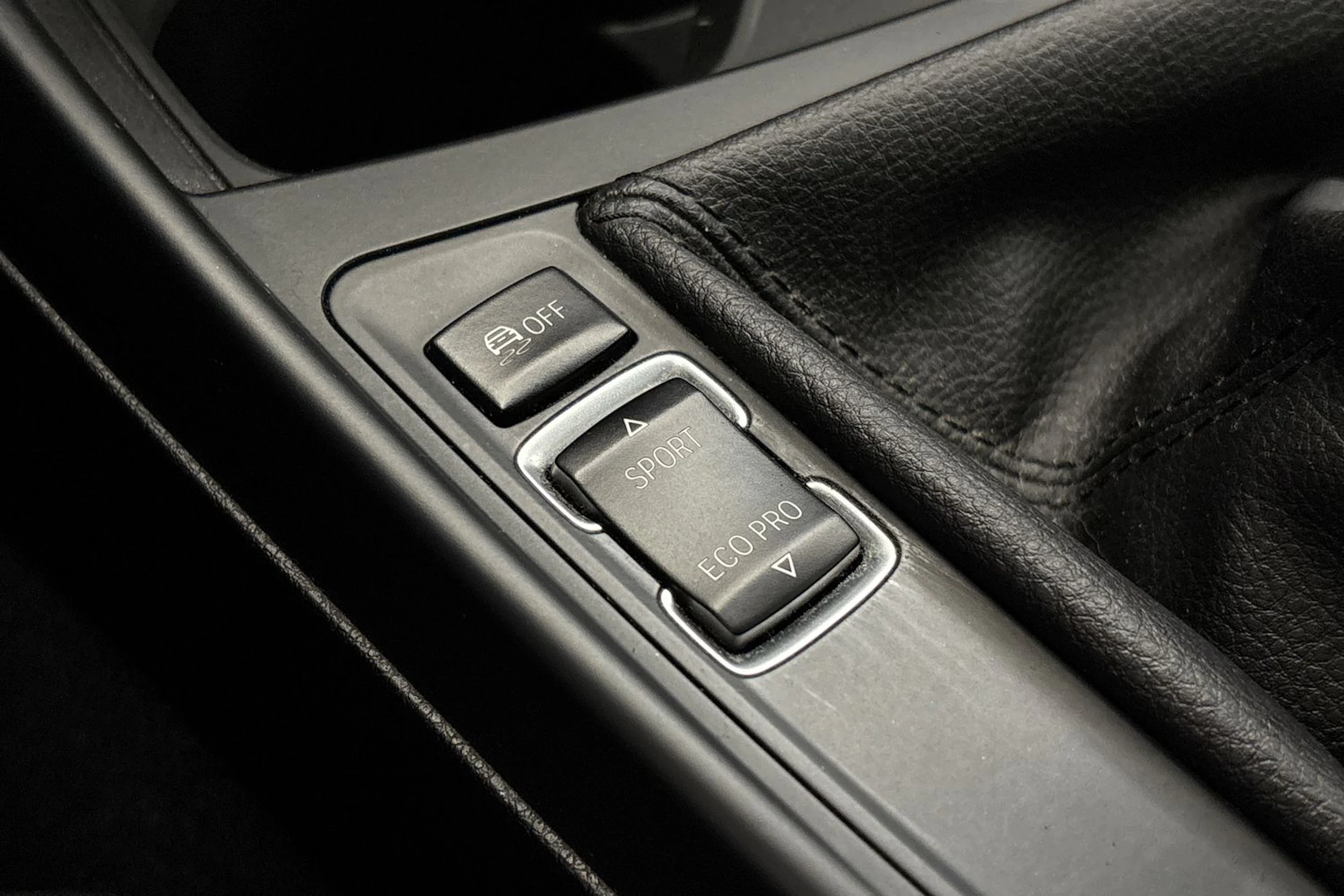 valkoinen BMW 220 2014 kuva 28.