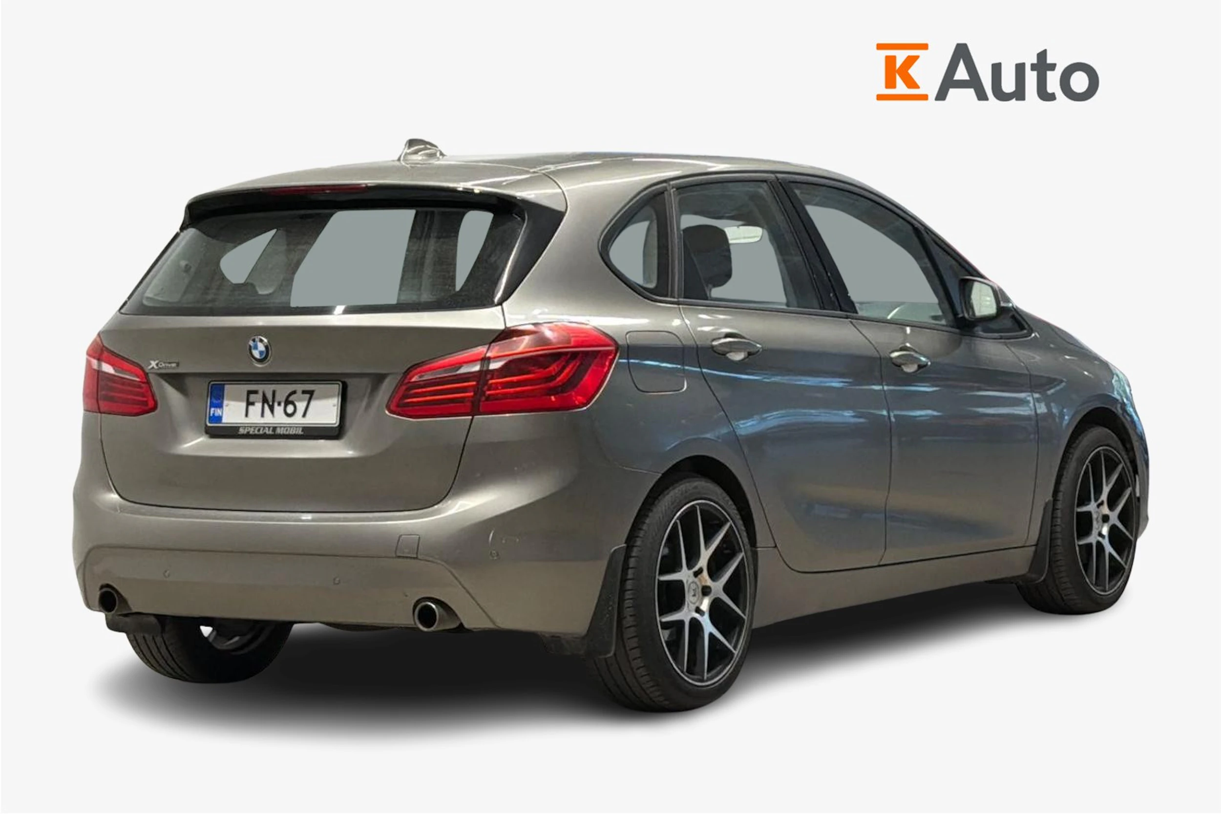 hopea BMW 220 2015 kuva 2.