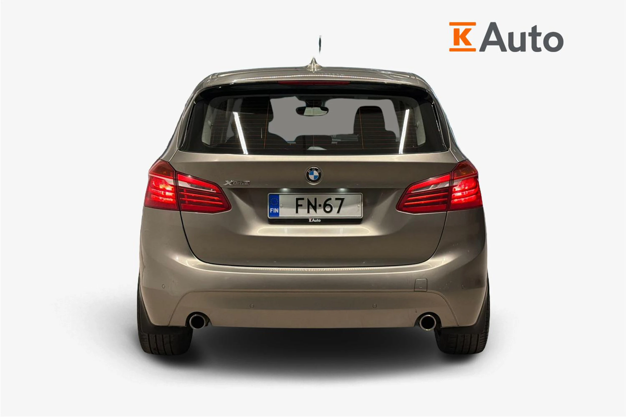 hopea BMW 220 2015 kuva 4.