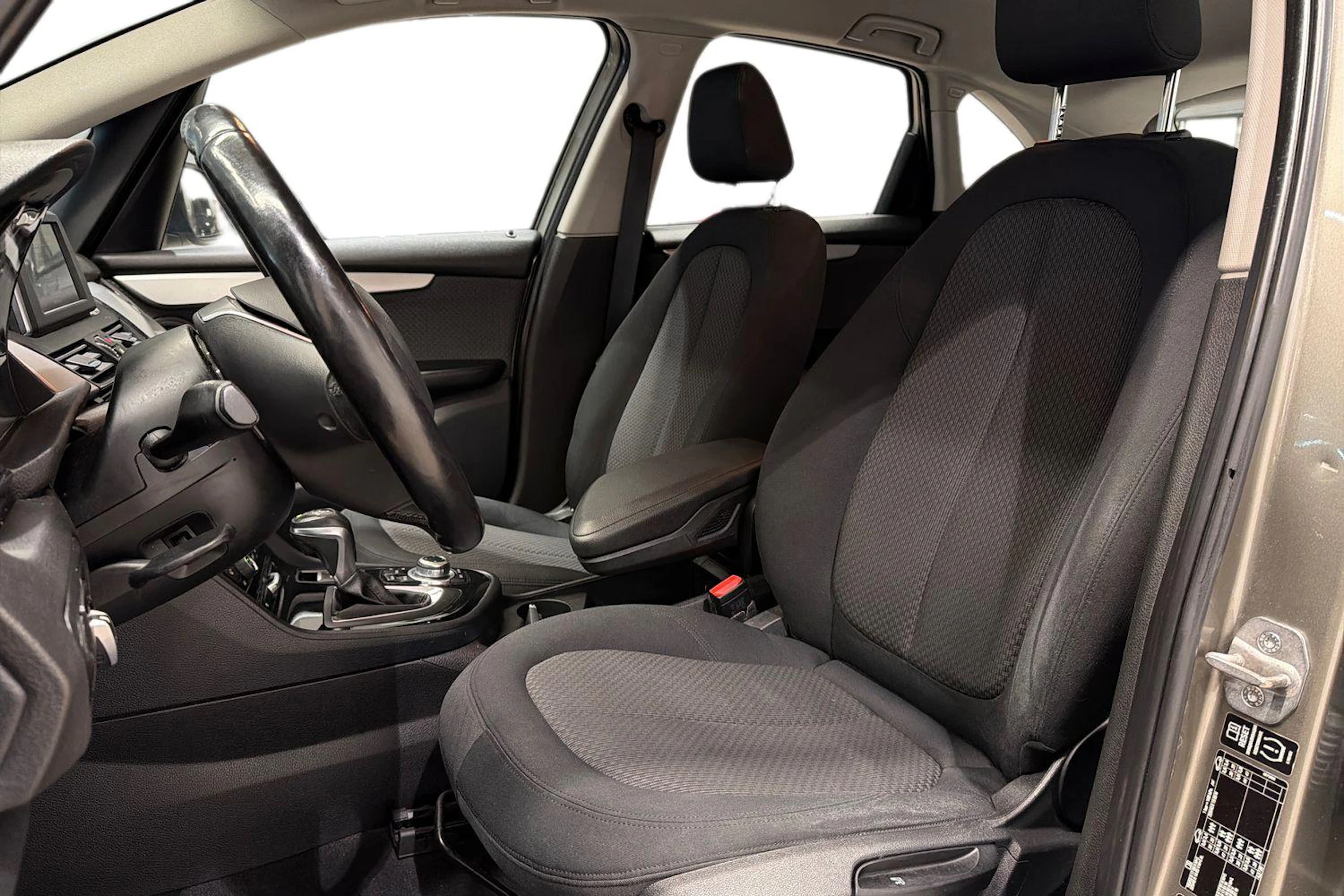hopea BMW 220 2015 kuva 11.