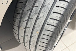 hopea BMW 220 2015 kuva 13.