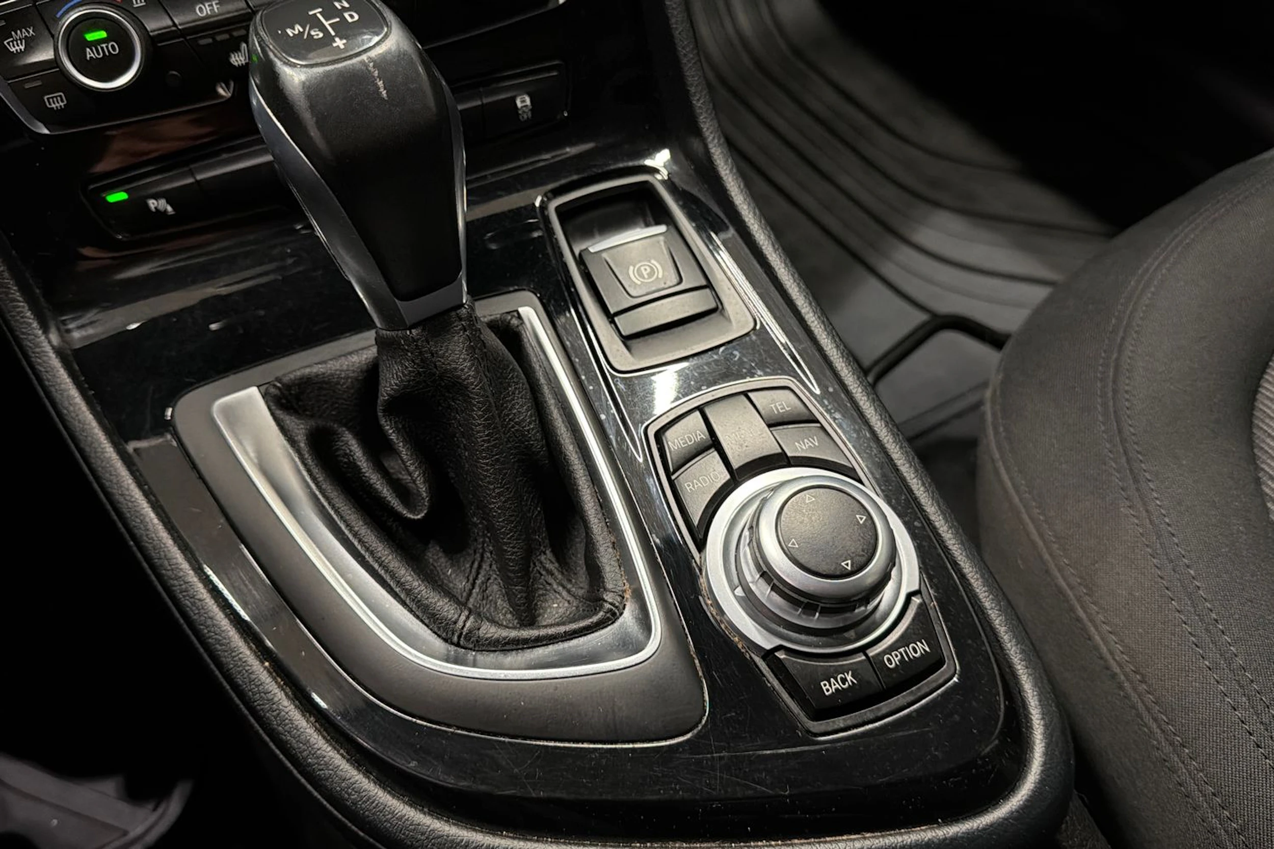 hopea BMW 220 2015 kuva 26.