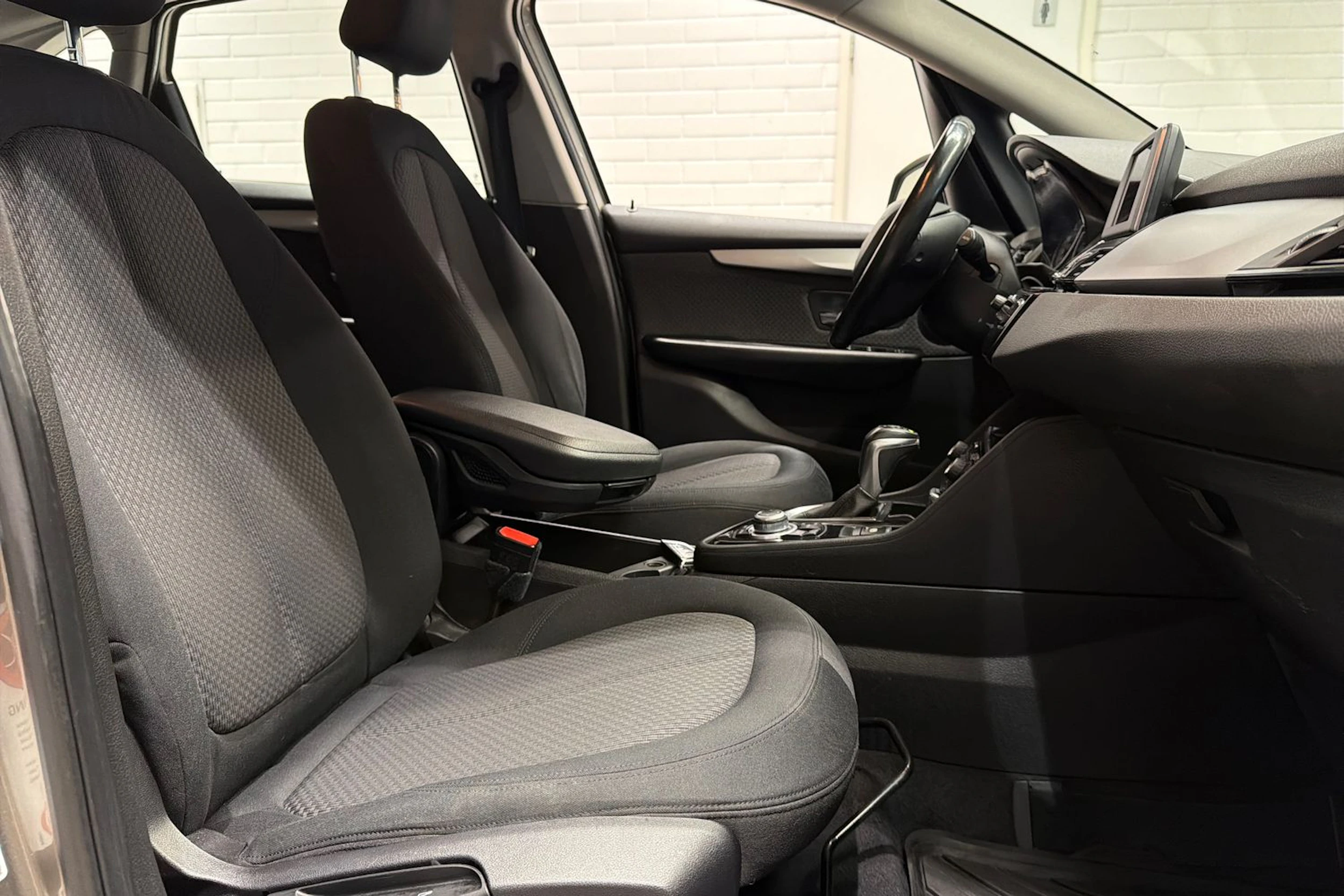 hopea BMW 220 2015 kuva 28.