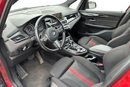 punainen BMW 220 2015 kuva 3.