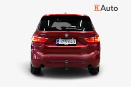 punainen BMW 220 2016 kuva 4.