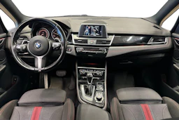 punainen BMW 220 2016 kuva 9.