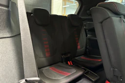 punainen BMW 220 2016 kuva 16.