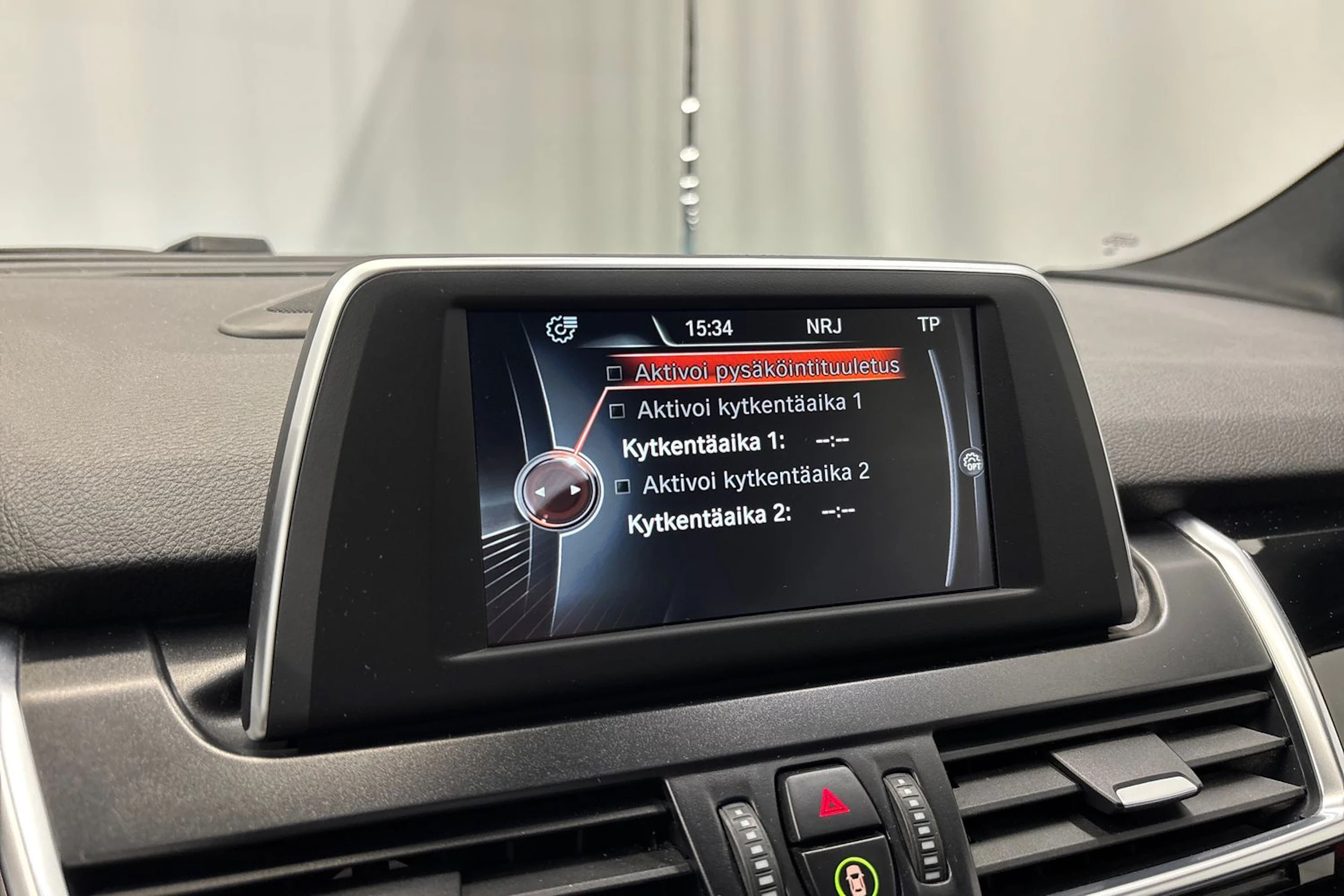 harmaa BMW 220 2016 kuva 21.
