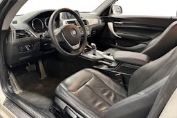 valkoinen BMW 220 2018 kuva 3.
