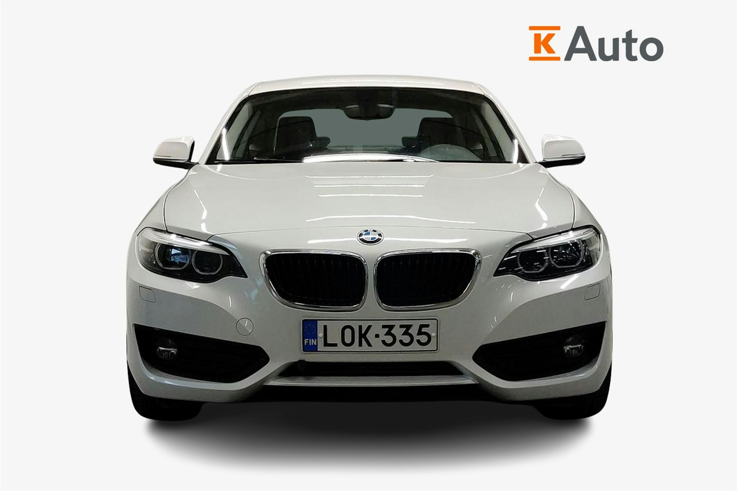 valkoinen BMW 220 2018 kuva 5.