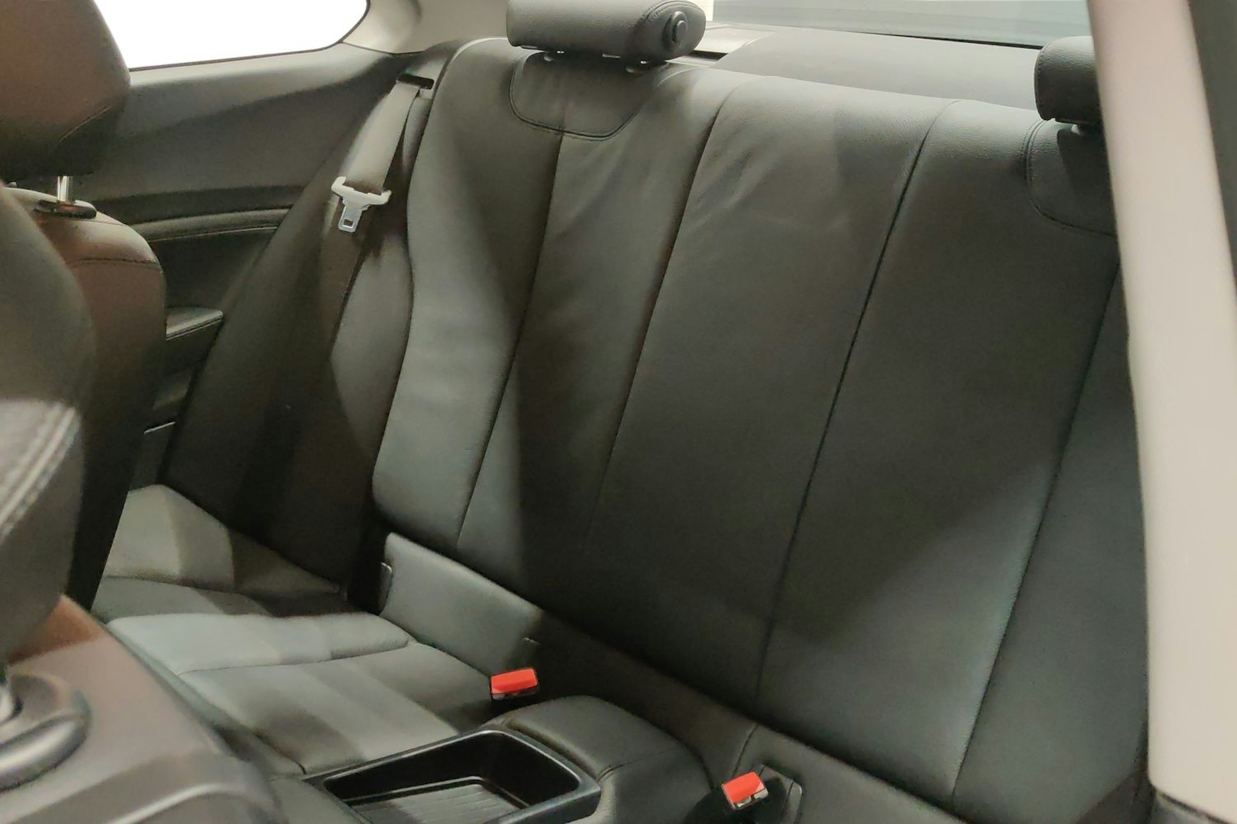 valkoinen BMW 220 2018 kuva 10.