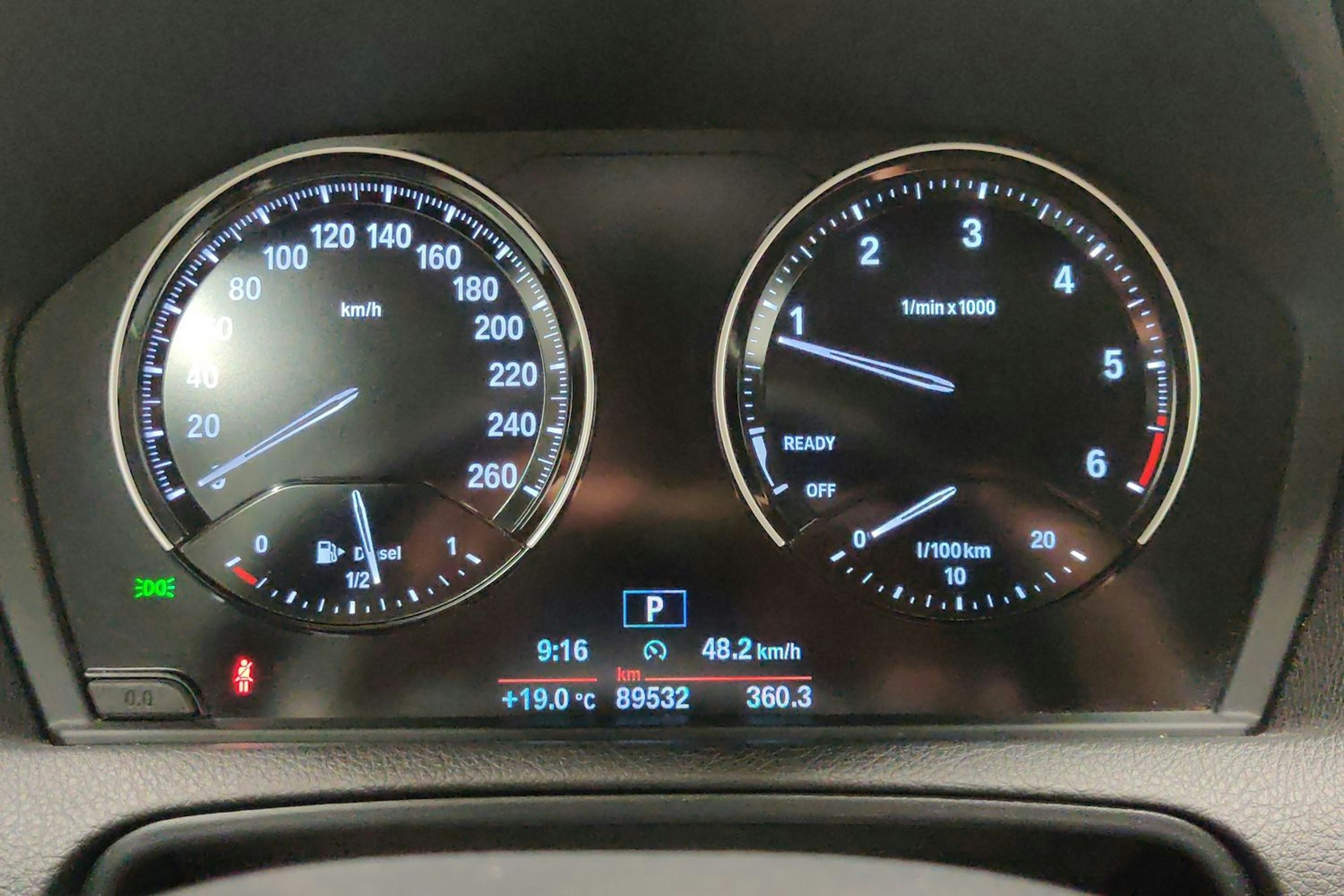 valkoinen BMW 220 2018 kuva 16.