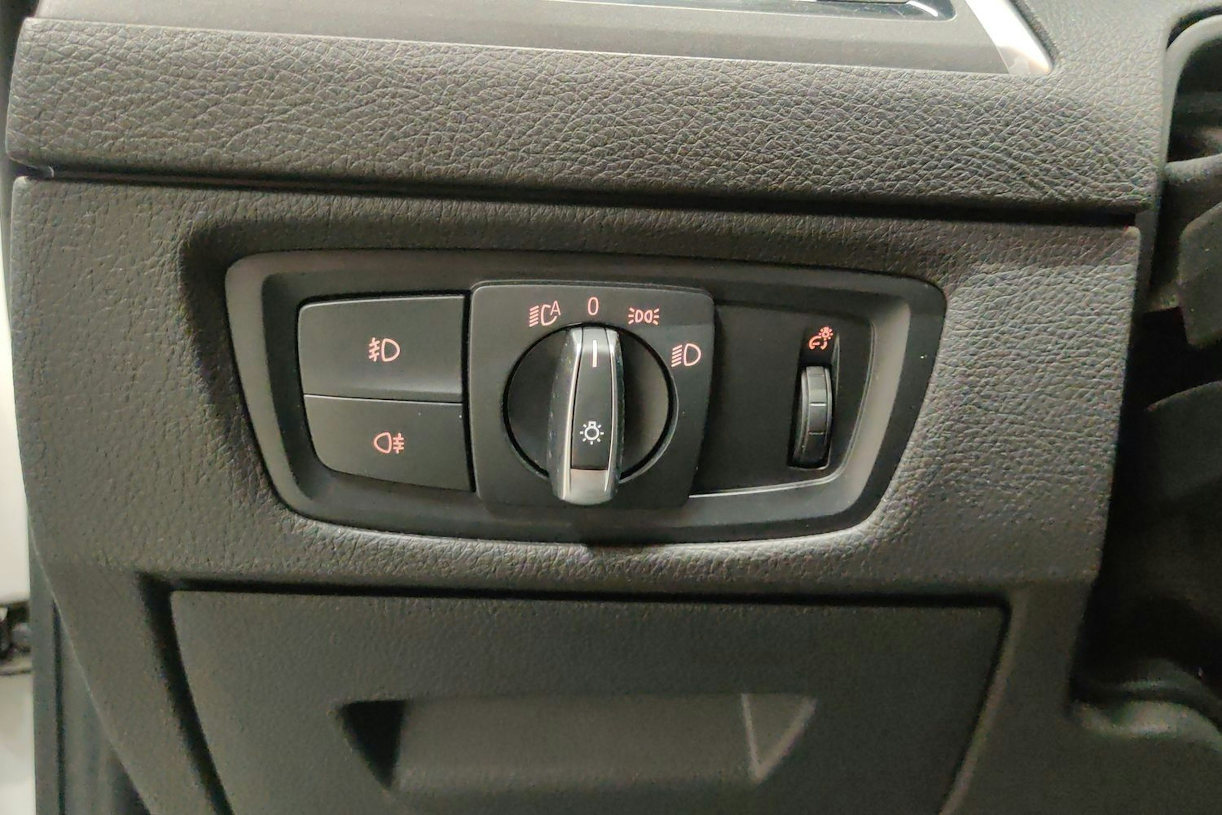 valkoinen BMW 220 2018 kuva 24.