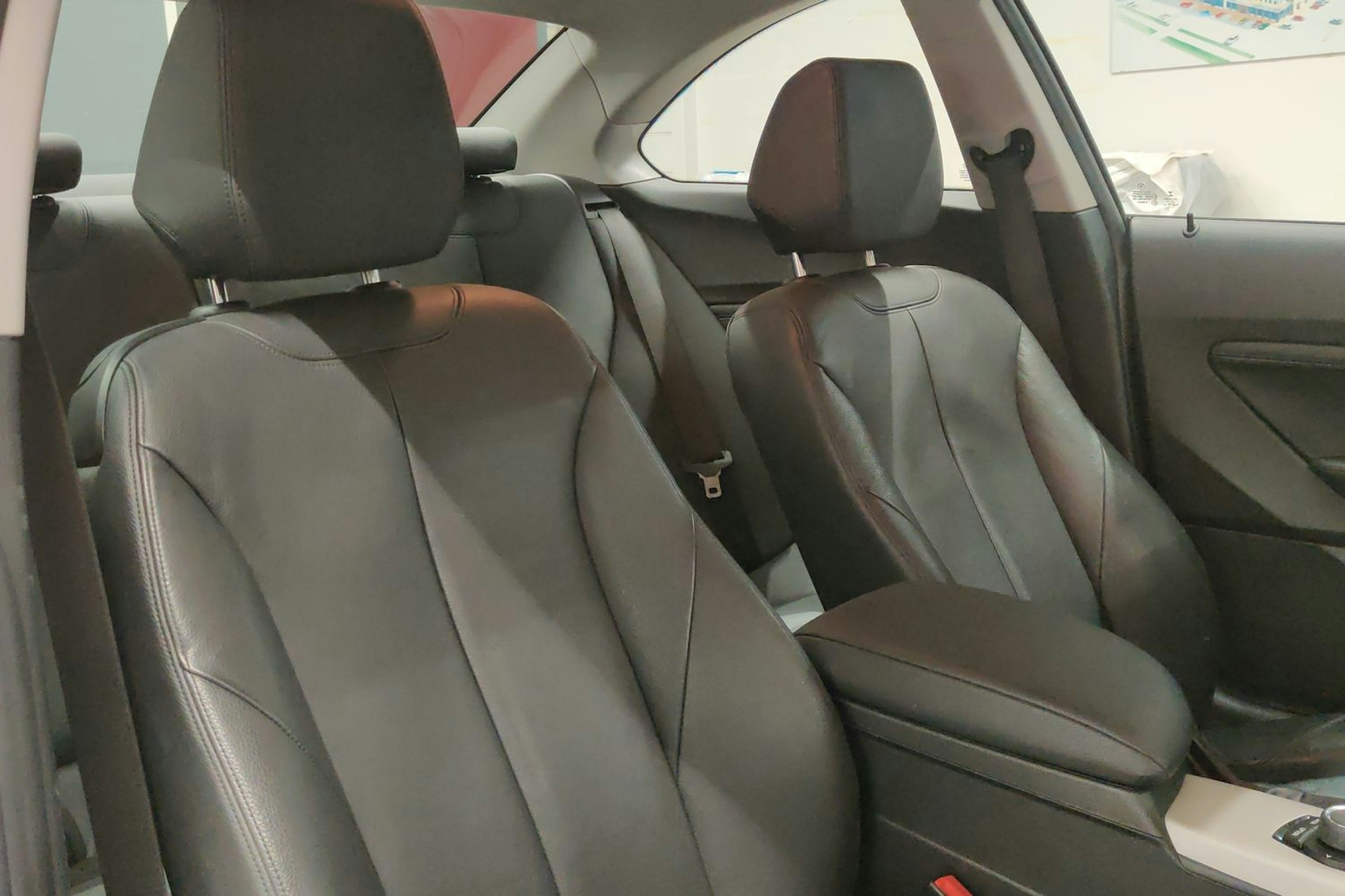 valkoinen BMW 220 2018 kuva 27.