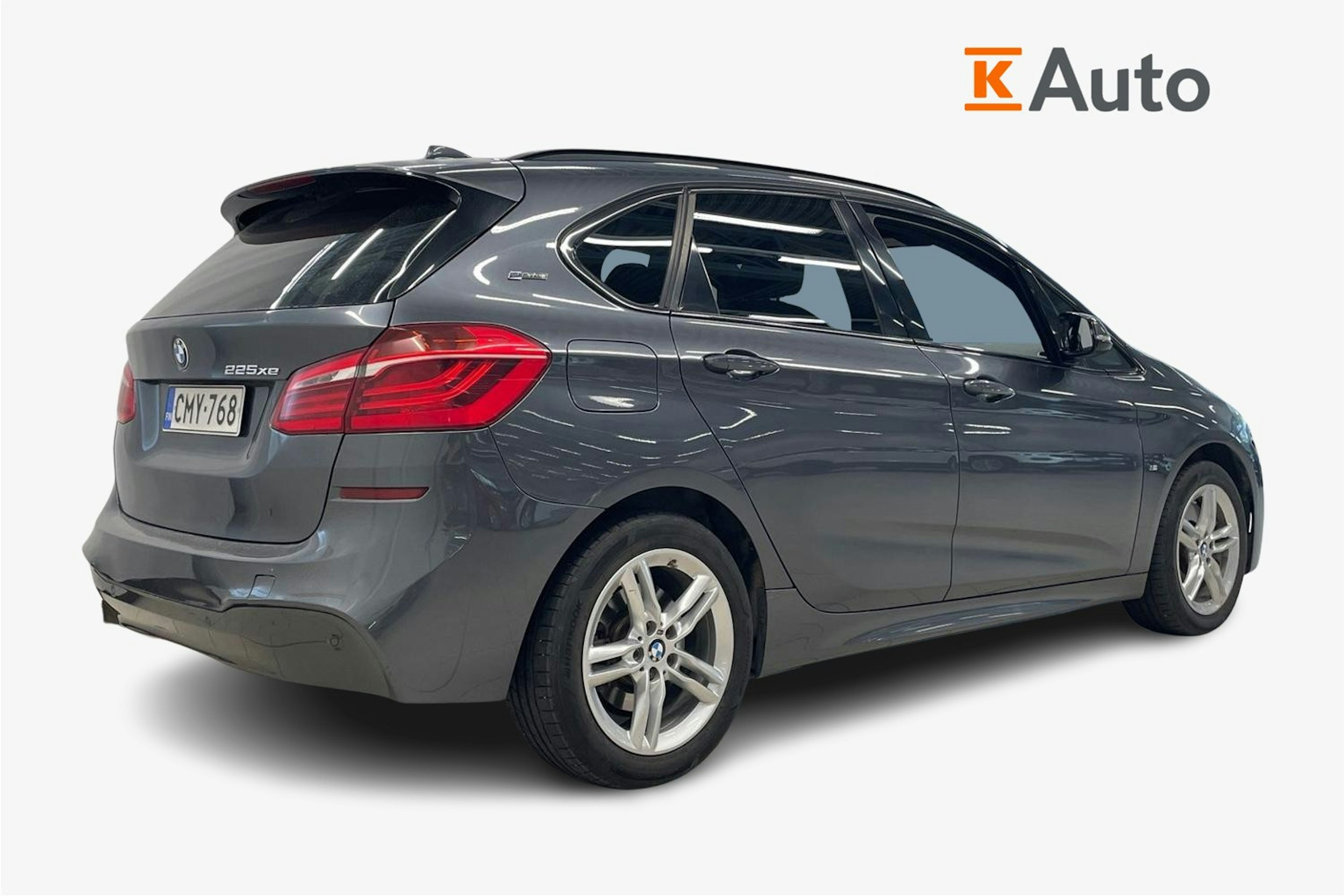 harmaa BMW 225 2016 kuva 2.