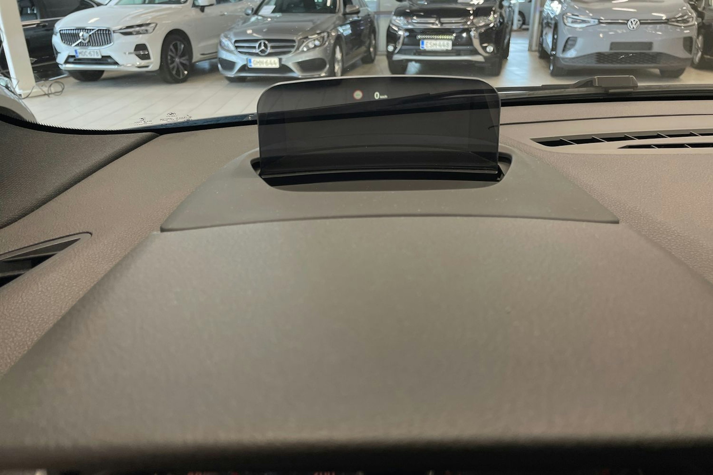 harmaa BMW 225 2016 kuva 19.