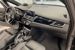 harmaa BMW 225 2016 kuva 24.