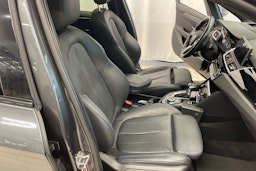harmaa BMW 225 2016 kuva 25.